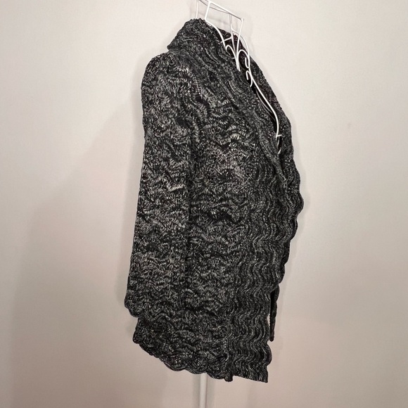 SOLD 1/28 Willi Smith Black & White Open Knit Cardigan - Picture 11 of 12